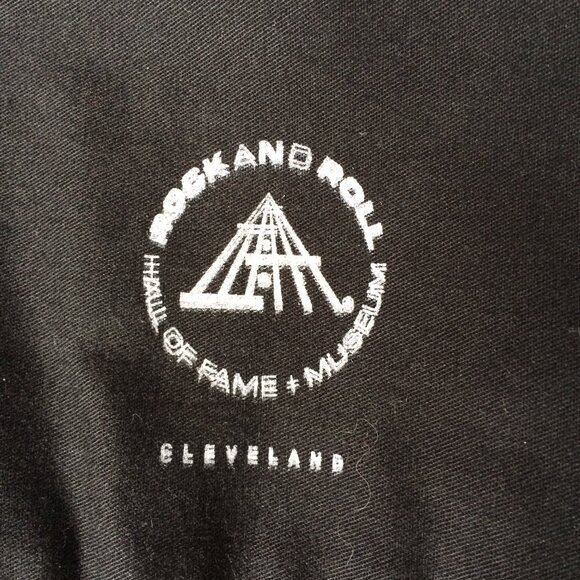 Rock & Roll Hall of Fame Museum Mens Button Shirt Large Ivory Black Short Sleeve - Picture 6 of 7